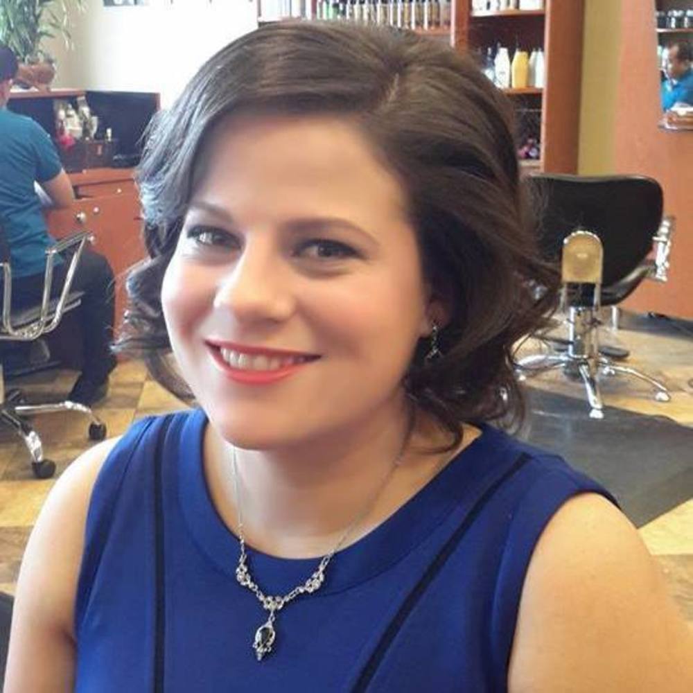 Meet your Posher, Holly